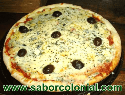 pizzas artesanales a la piedra napolitana.